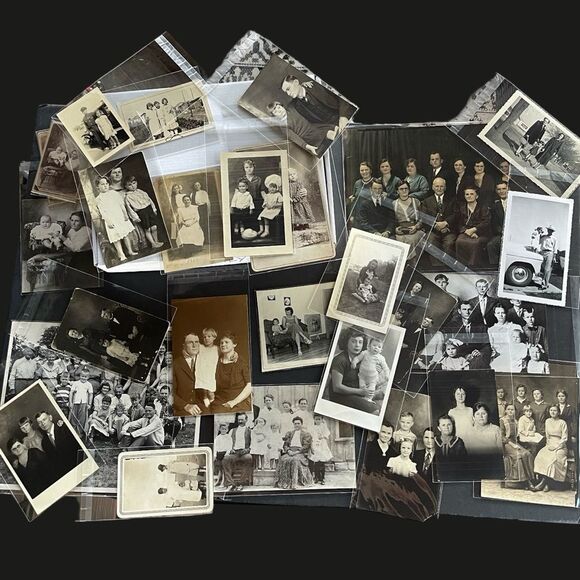 Family Vintage Antique Portraits Informal Snapshots Black White Multi Sized Lot - Picture 1 of 16